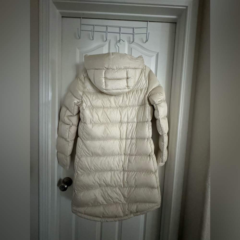 Northface women’s puffer parka - Picture 2 of 3